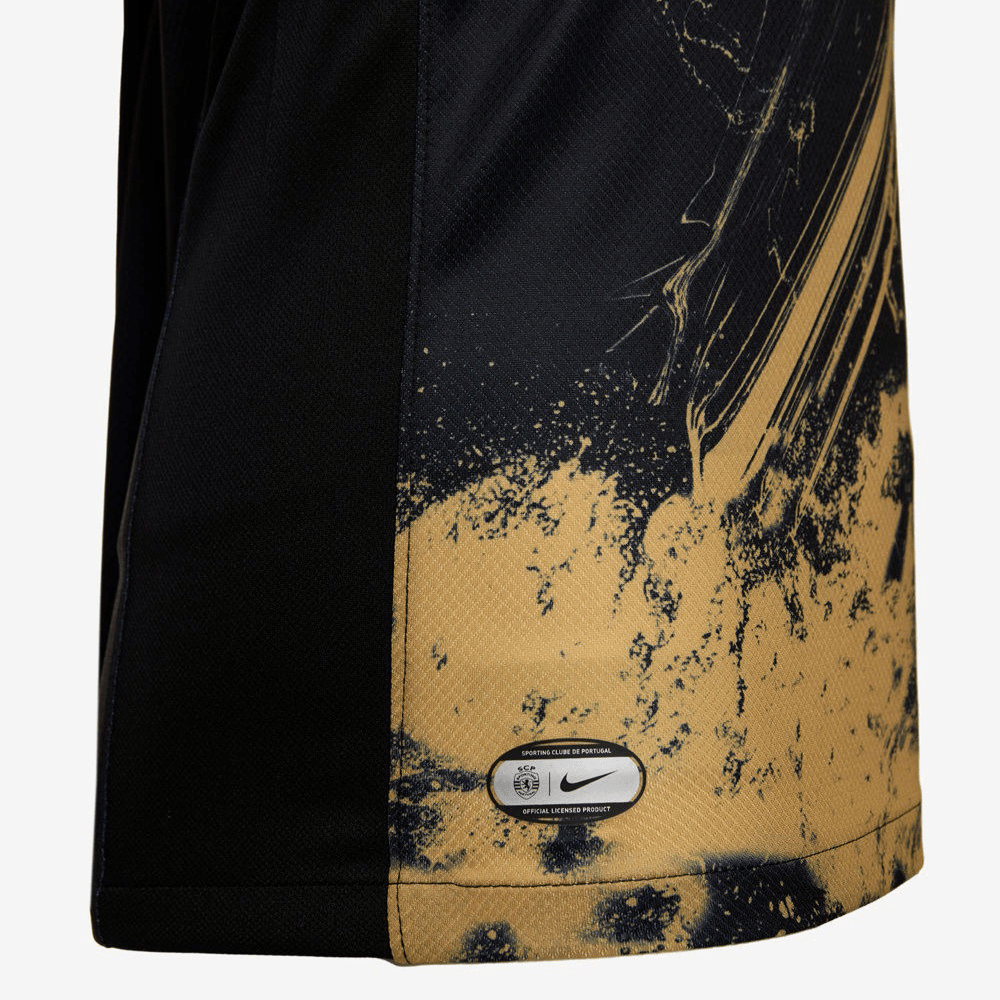 Camisola Sporting Terceiro “7” Ronaldo BICAMPEÃO 2024/25 - MODELO EXCLUSIVO! 🦁🏆